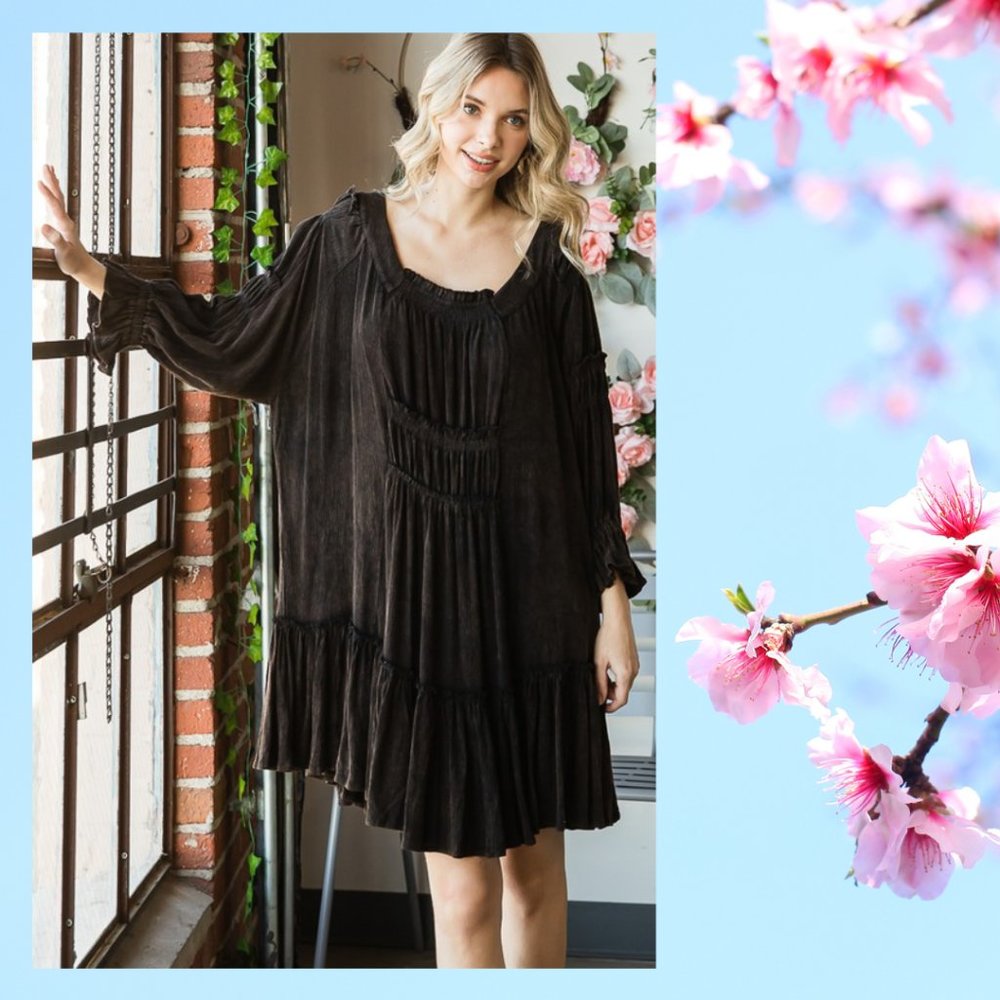Oli & Hali Black Mineral Washed Smocked Tunic Top - Picture 2 of 6